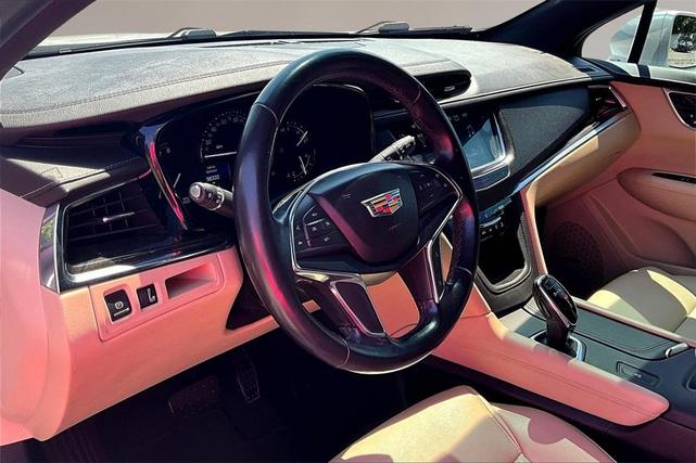 Photo of 2019 Crystal White Tri-Coat Cadillac XT5