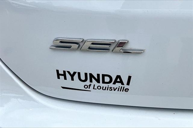 Photo of 2023 Oxford White Ford Edge