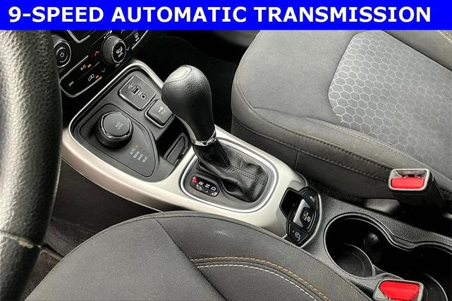 Photo of 2019 Granite Crystal Clearcoat Metallic Jeep Compass