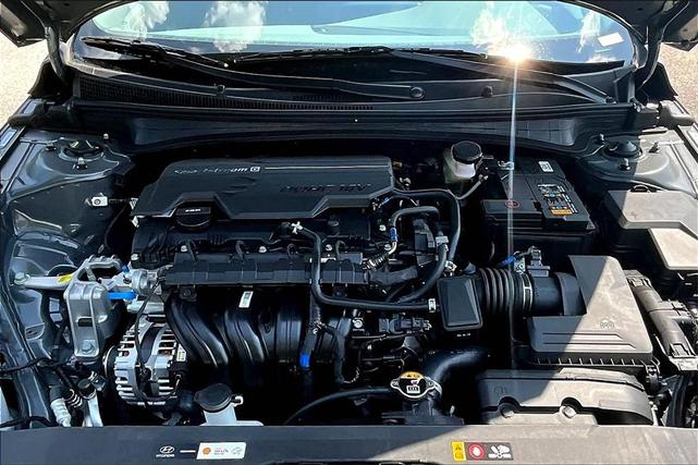 Photo of 2025 Amazon Gray Hyundai ELANTRA
