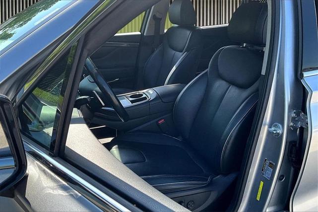 Photo of 2022 Shimmering Silver Pearl Hyundai SANTA FE