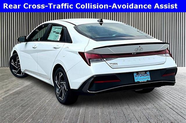 Photo of 2025 White Hyundai ELANTRA