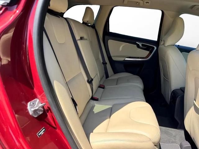 Photo of 2016 Flamenco Red Metallic Volvo XC60