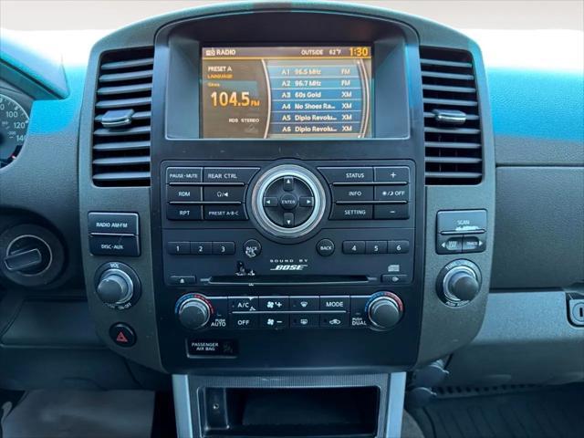 Photo of 2011 Silver Lightning Metallic Nissan Pathfinder