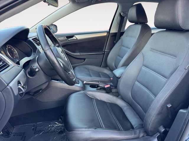 Photo of 2012 Dark Blue Volkswagen Jetta