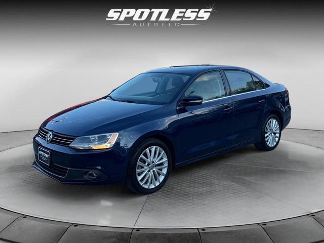 Photo of 2012 Dark Blue Volkswagen Jetta