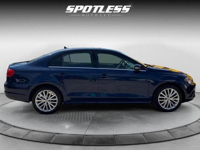 Photo of 2012 Dark Blue Volkswagen Jetta