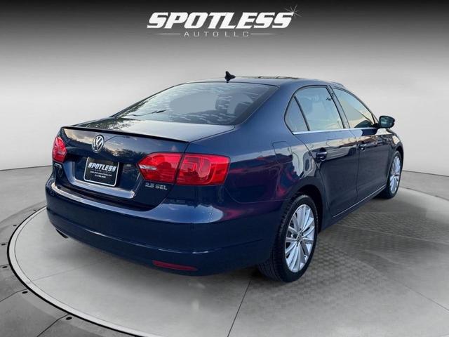 Photo of 2012 Dark Blue Volkswagen Jetta