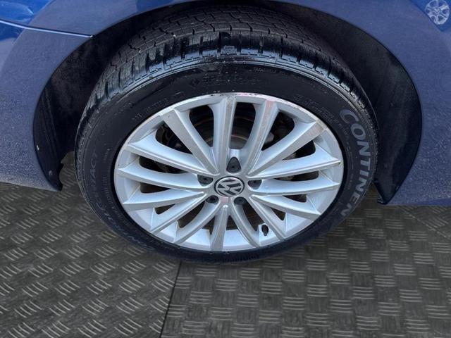 Photo of 2012 Dark Blue Volkswagen Jetta