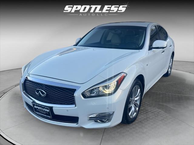 2015 Infiniti Q70