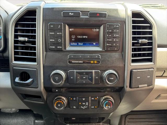 Photo of 2019 Oxford White Ford F-250