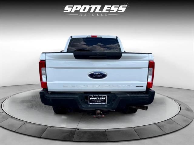 Photo of 2019 Oxford White Ford F-250