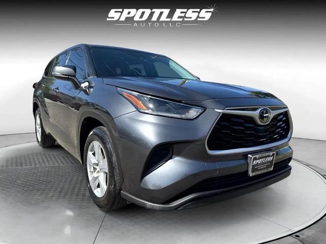 Photo of 2021 Magnetic Gray Metallic Toyota Highlander