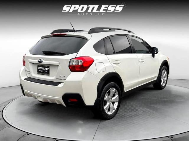 Photo of 2013 Satin White Pearl Subaru XV Crosstrek