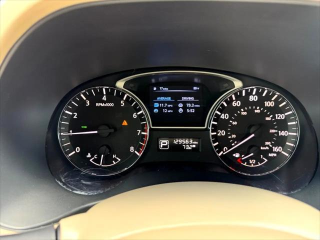 Photo of 2014 Super Black Nissan Pathfinder
