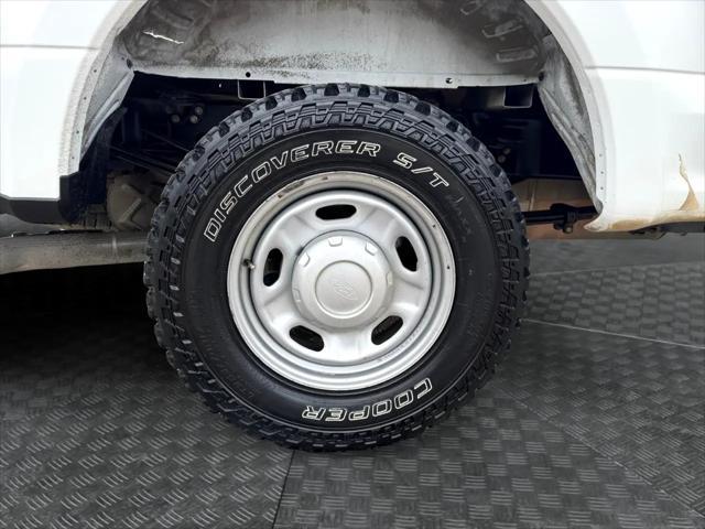 Photo of 2021 Oxford White Ford F-250