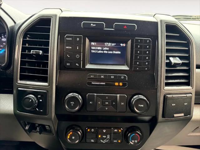 Photo of 2021 Oxford White Ford F-250