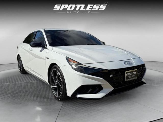 Photo of 2021 Ceramic White Hyundai ELANTRA