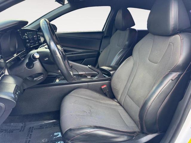 Photo of 2021 Ceramic White Hyundai ELANTRA