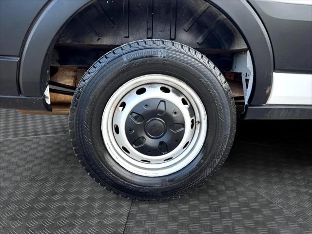 Photo of 2019 Oxford White Ford Transit-250