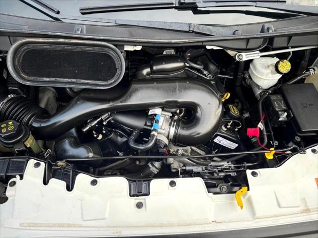 Photo of 2019 Oxford White Ford Transit-250