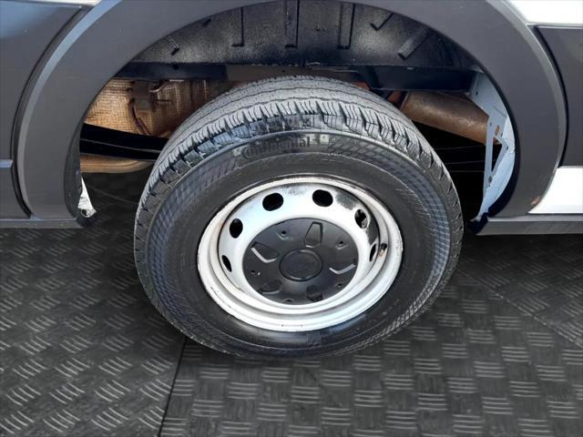 Photo of 2019 Oxford White Ford Transit-250