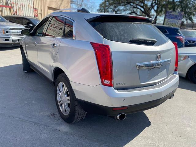 Photo of 2010 silver Cadillac SRX