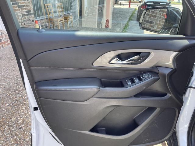 Photo of 2020 White Chevrolet Traverse