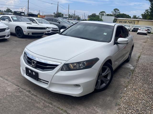 Photo of 2011 White Honda Accord