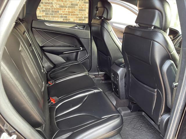 Photo of 2019 black Lincoln MKC