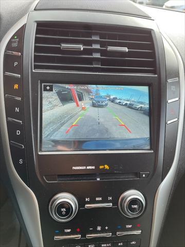 Photo of 2019 black Lincoln MKC
