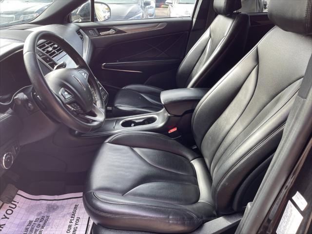 Photo of 2019 black Lincoln MKC