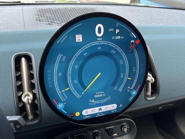 Photo of 2025 Green Metallic MINI Countryman