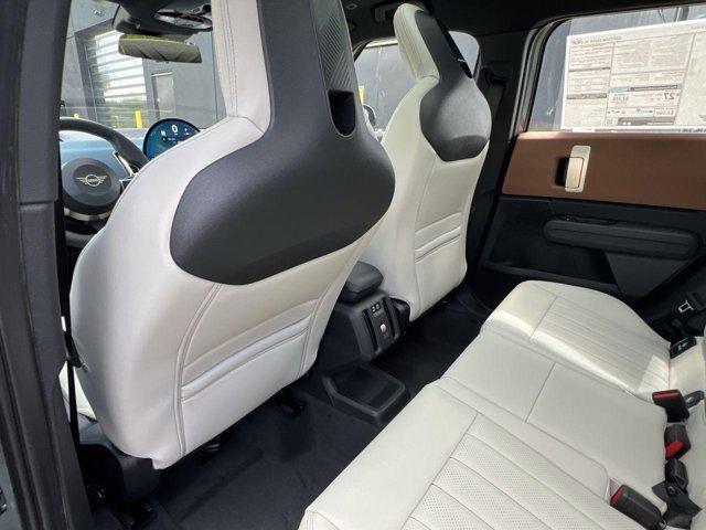 Photo of 2025 Green Metallic MINI Countryman