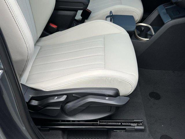 Photo of 2025 Green Metallic MINI Countryman
