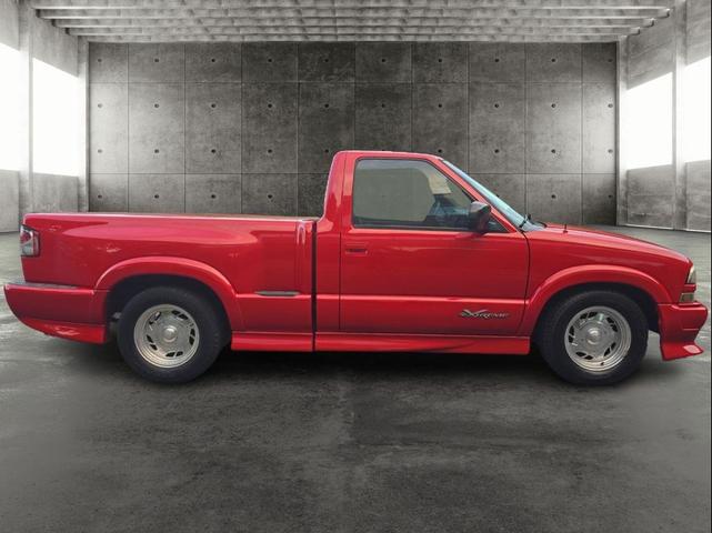 Photo of 2000 Victory Red Chevrolet S-10