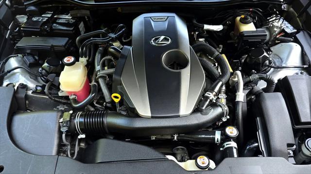Photo of 2017 Pink Lexus RC 200t