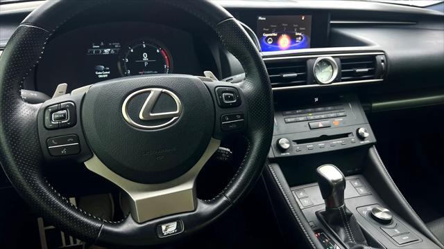 Photo of 2017 Pink Lexus RC 200t