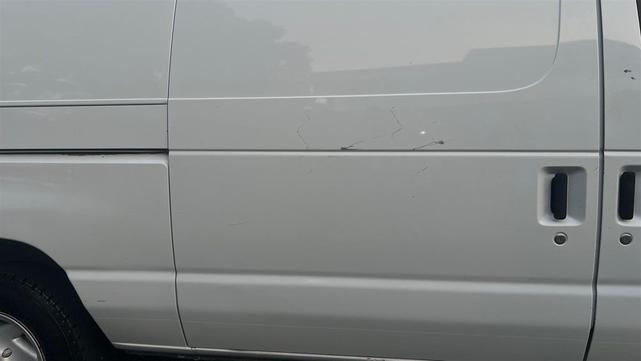 Photo of 2008 Oxford White Clearcoat Ford E150