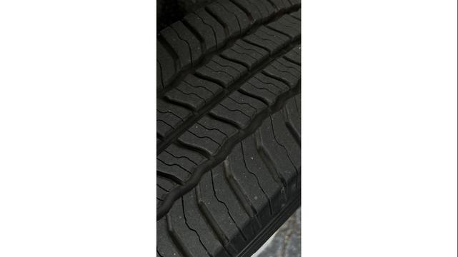 Photo of 2008 Oxford White Clearcoat Ford E150