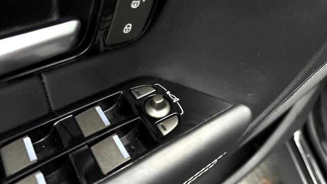 Photo of 2018 Black Land Rover Range Rover Evoque