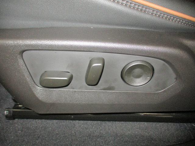 Photo of 2025 Onyx Black GMC Canyon