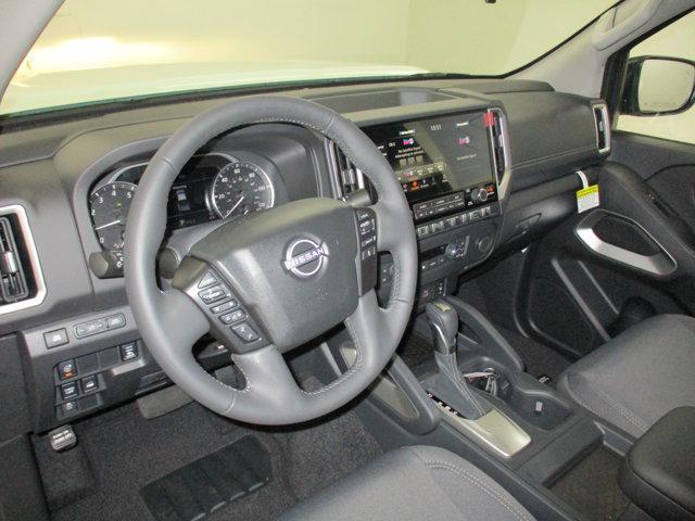 Photo of 2025 Glacier White Nissan Frontier