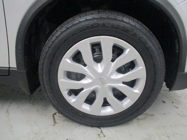 Photo of 2017 Brilliant Silver Nissan Rogue