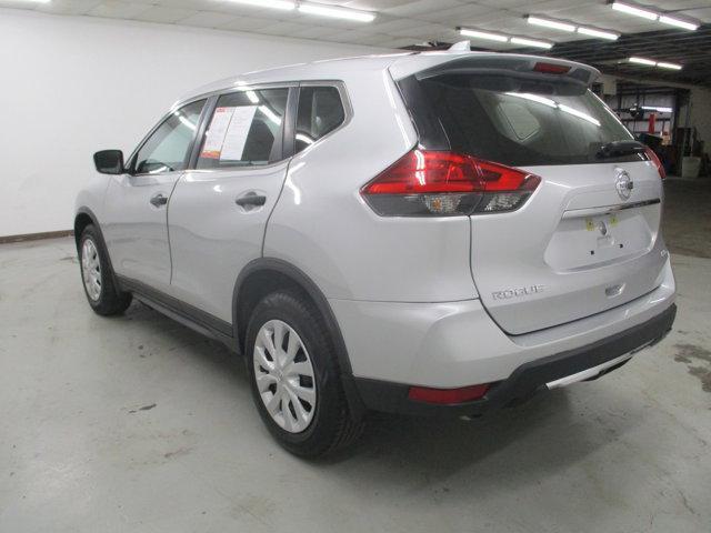 Photo of 2017 Brilliant Silver Nissan Rogue