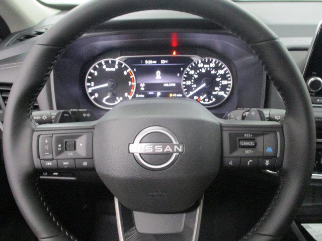 Photo of 2025 Everest White Pearl Nissan Rogue