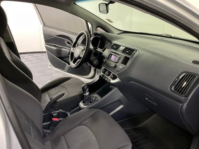 Photo of 2014 Bright Silver Kia Rio