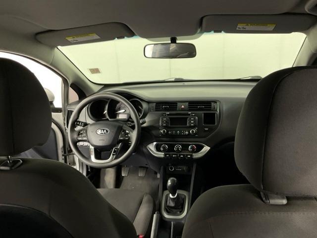 Photo of 2014 Bright Silver Kia Rio