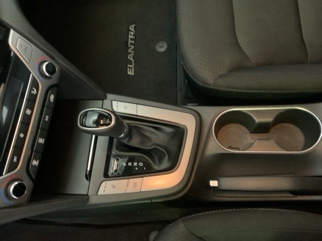 Photo of 2017 Quartz White Pearl Hyundai ELANTRA