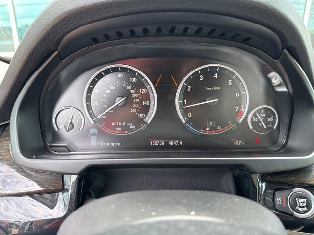 Photo of 2014 Mineral White Metallic BMW X5